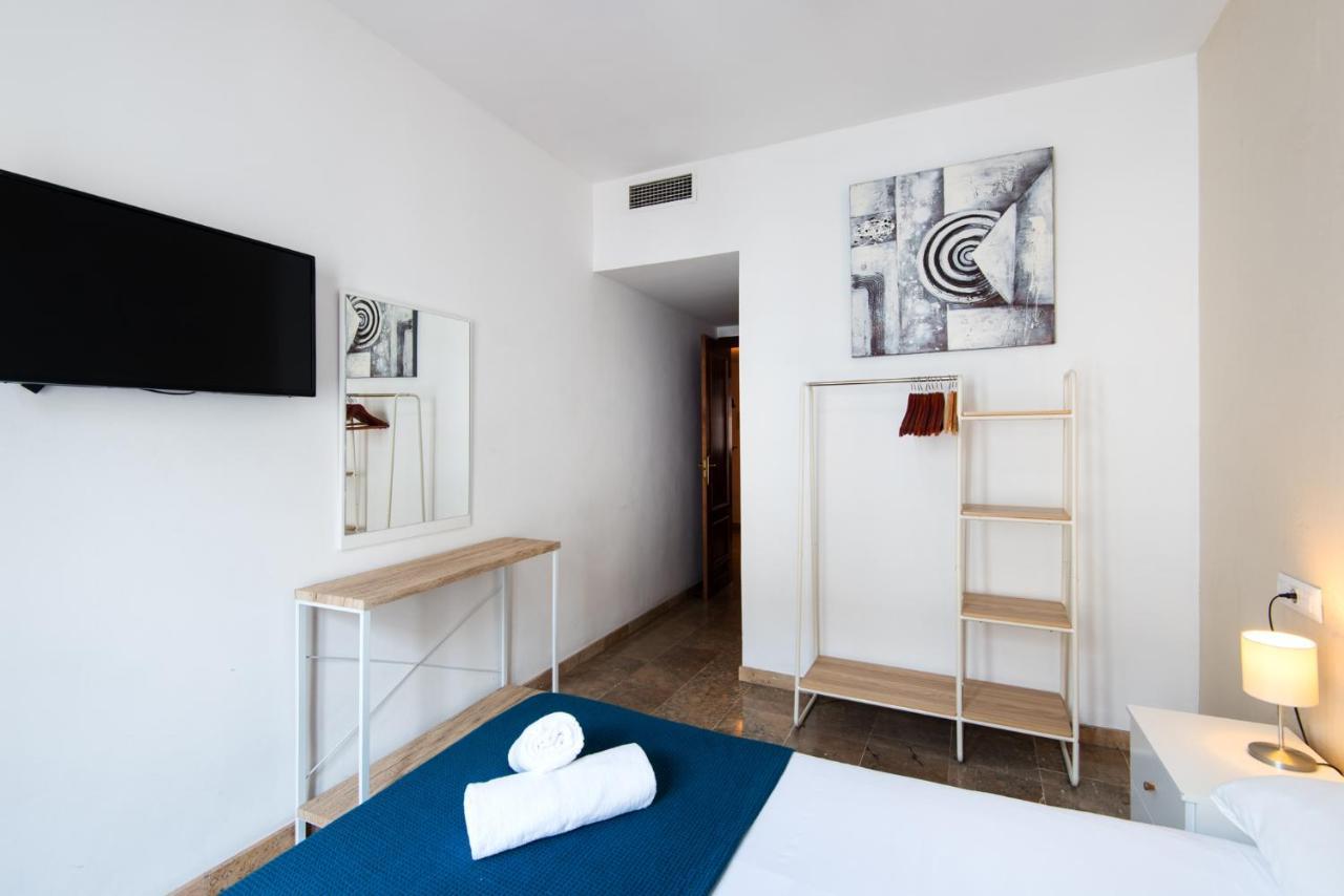 Center Apartment 2Bed 2B Aircon Wif And Parking Free Малага Экстерьер фото