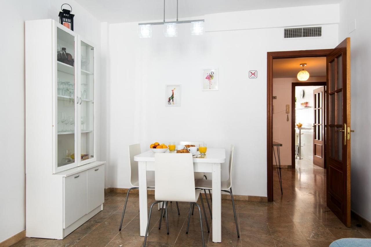 Center Apartment 2Bed 2B Aircon Wif And Parking Free Малага Экстерьер фото
