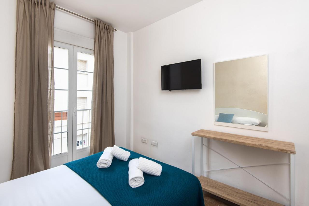 Center Apartment 2Bed 2B Aircon Wif And Parking Free Малага Экстерьер фото